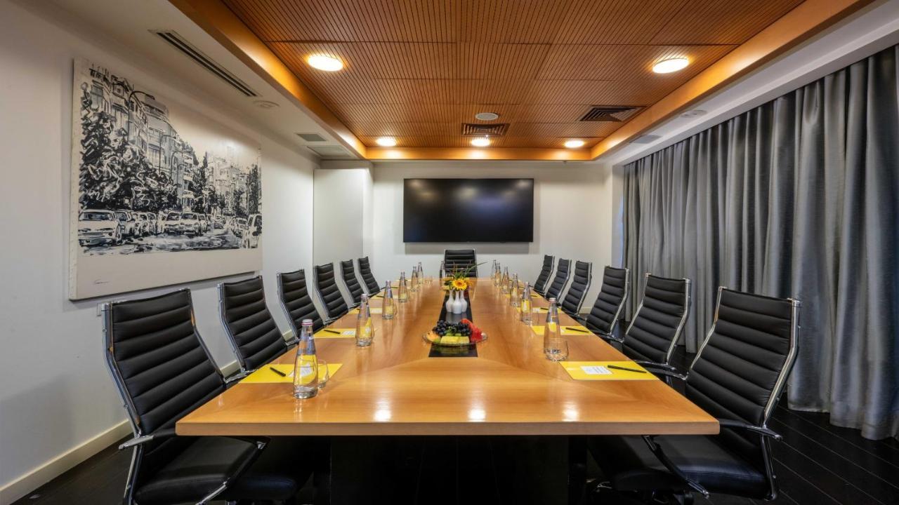 特拉维夫市中心皇冠假日酒店 外观 照片 Boardroom at the National Portrait Gallery, London